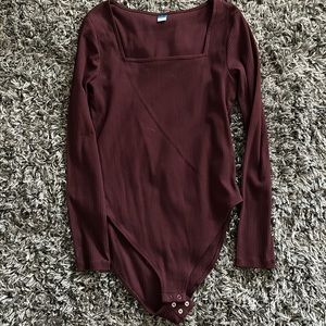 Burgundy ribbed body suit